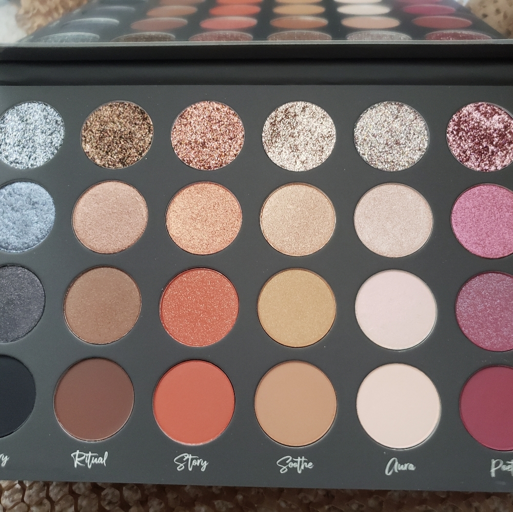 Tati Beauty Textured Neutrals Palette Vol 1 NWT